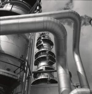 Jean-Pierre Sudre Compagnie Française de Raffinage (French Refinery Company), Gonfreville-l’Orcher 1960s Silver gelatine print on paper  © Jean-Pierre Sudre/ Musée Nicéphore Niépce collection