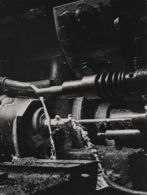 André Steiner Industrie automobile (Automobile Industry) 1930s Silver gelatine print on paper © André Steiner/ Musée Nicéphore Niépce collection
